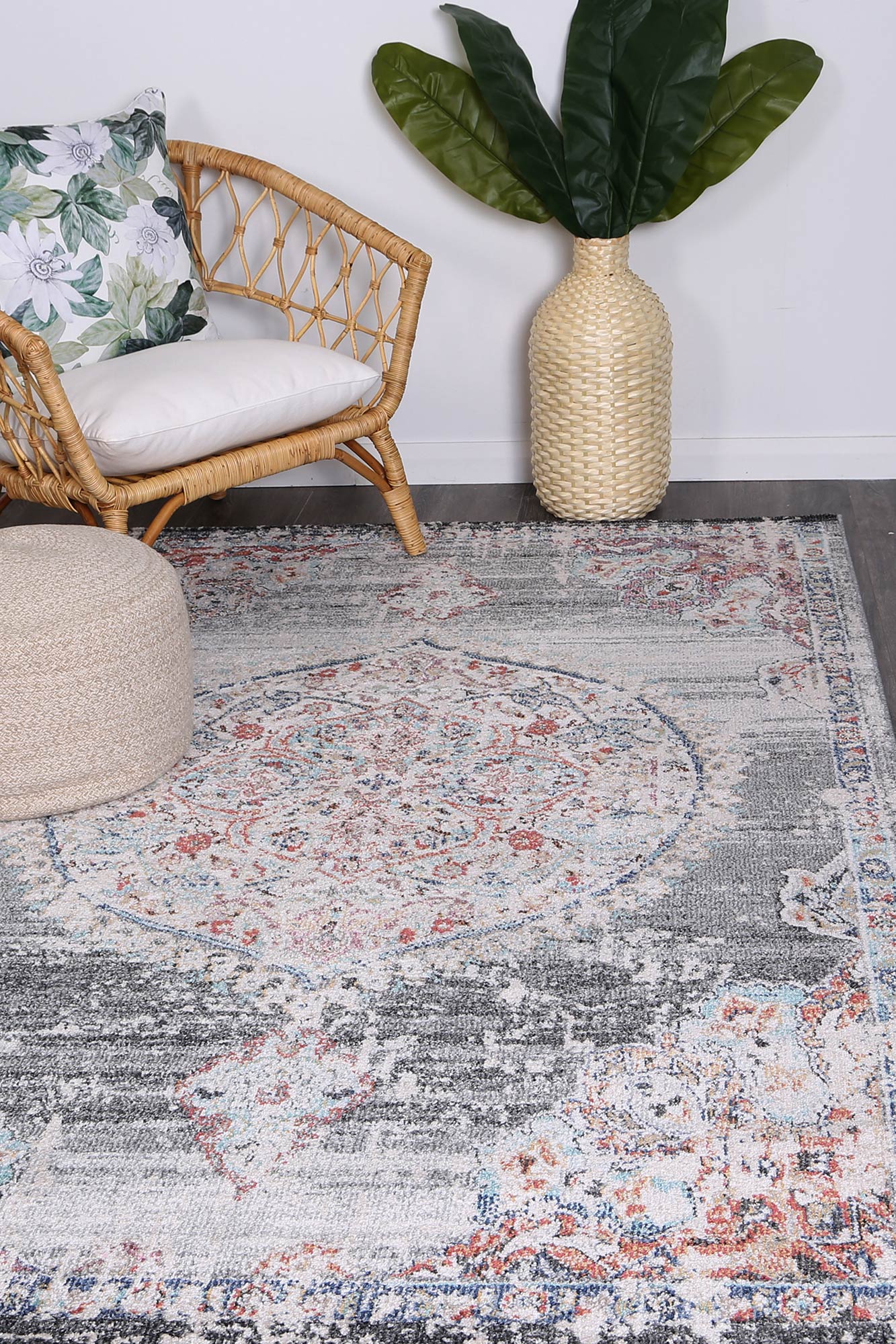 hollow-medalion-transitional-grey-rug 280x380